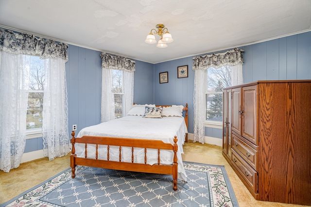 9 Dudley Street, Leominster, MA 01453