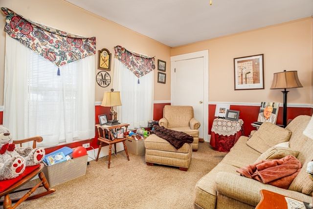 9 Dudley Street, Leominster, MA 01453