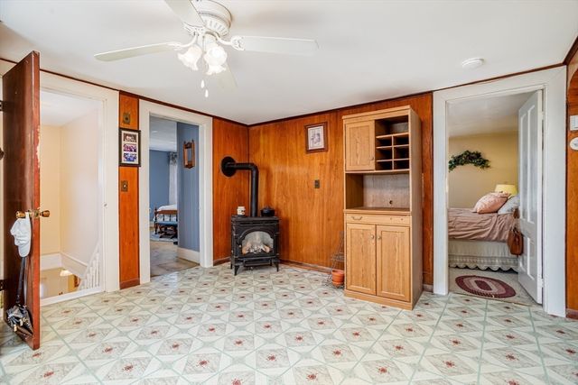 9 Dudley Street, Leominster, MA 01453