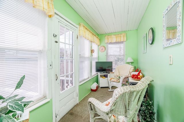 9 Dudley Street, Leominster, MA 01453