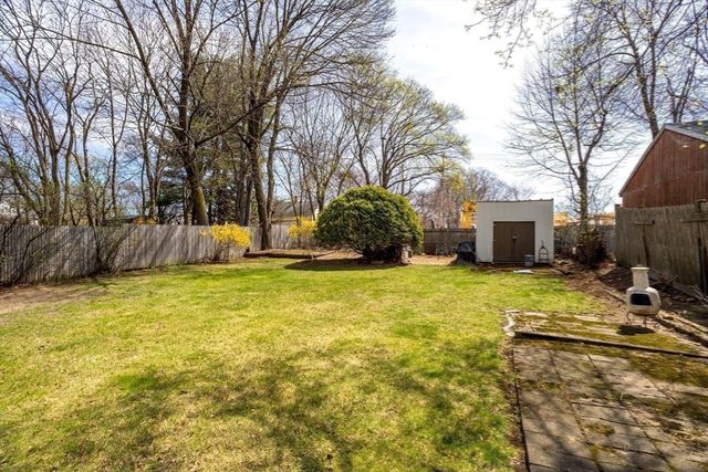 9 Dudley Street, Leominster, MA 01453