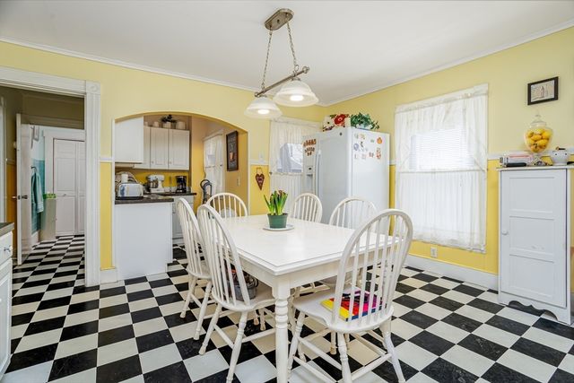 9 Dudley Street, Leominster, MA 01453