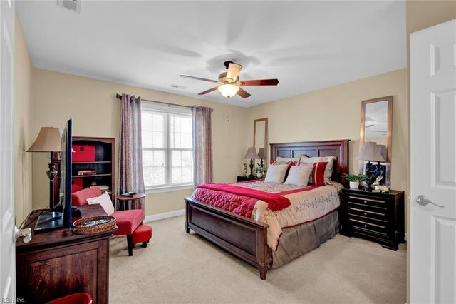 305 Chaptico RN, Yorktown, VA 23693