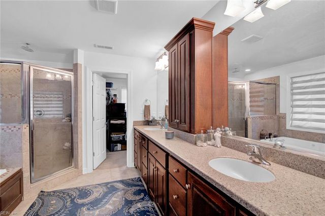 305 Chaptico RN, Yorktown, VA 23693