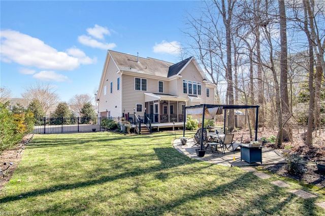 305 Chaptico RN, Yorktown, VA 23693