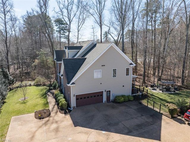 305 Chaptico RN, Yorktown, VA 23693