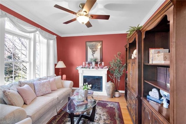 305 Chaptico RN, Yorktown, VA 23693