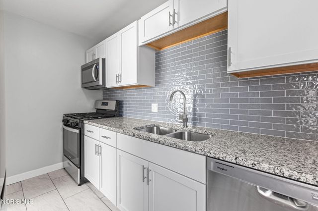 219 W Crawford Avenue, Toledo, OH 43612