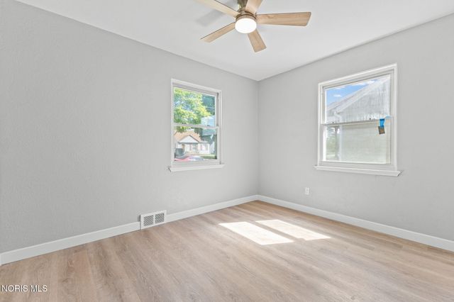 219 W Crawford Avenue, Toledo, OH 43612