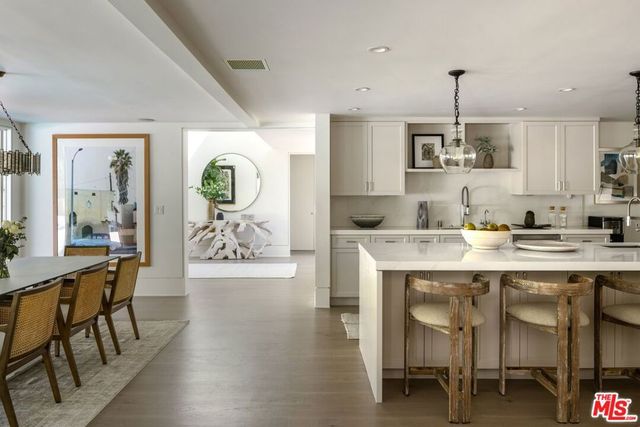 2536 Pesquera Drive, Los Angeles, CA 90049