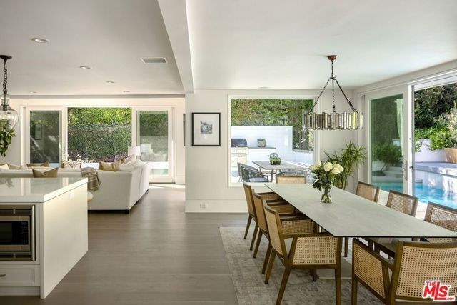 2536 Pesquera Drive, Los Angeles, CA 90049
