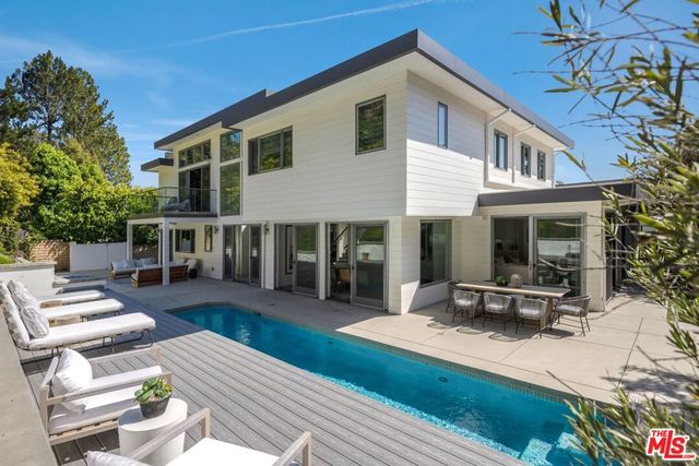 2536 Pesquera Drive, Los Angeles, CA 90049