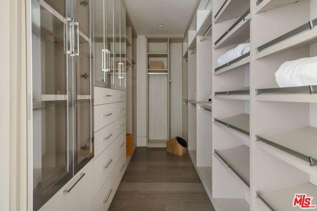 2536 Pesquera Drive, Los Angeles, CA 90049
