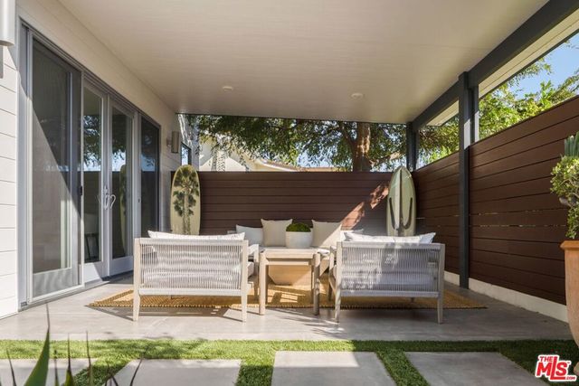 2536 Pesquera Drive, Los Angeles, CA 90049
