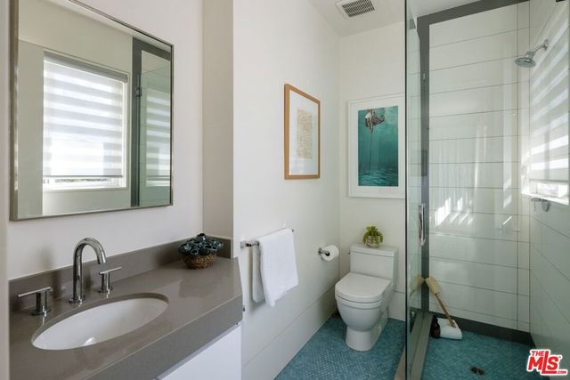 2536 Pesquera Drive, Los Angeles, CA 90049