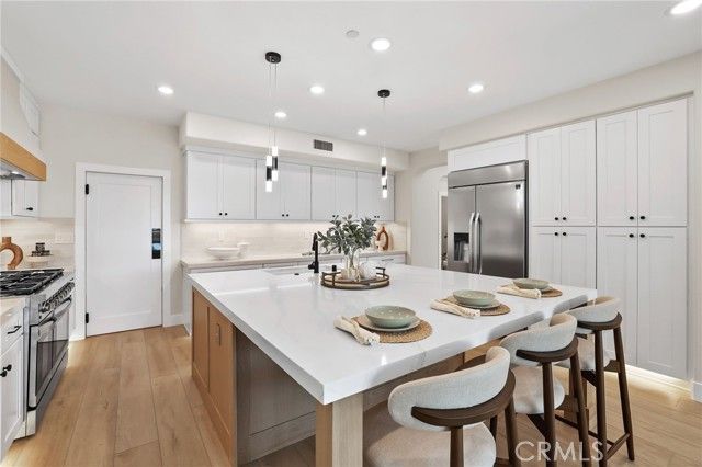 41 Long View Road, Laguna Hills, CA 92679