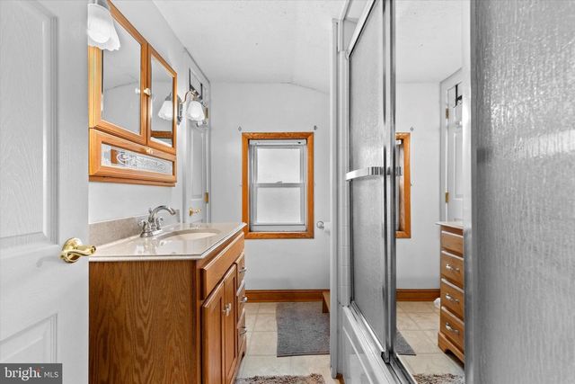 2279 MANOR RD, York, PA 17408