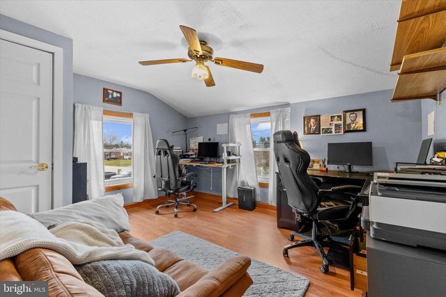 2279 MANOR RD, York, PA 17408