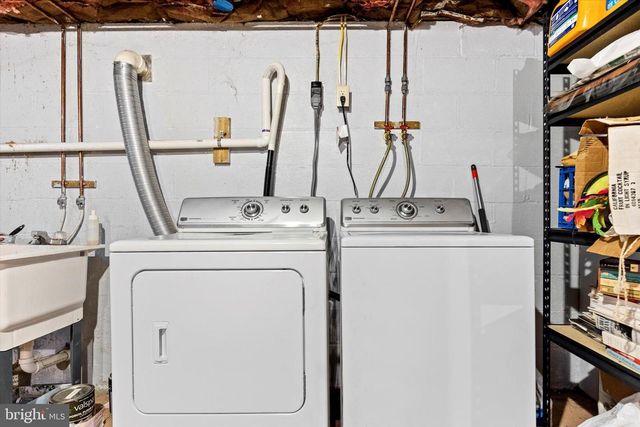 2279 MANOR RD, York, PA 17408