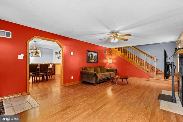 2279 MANOR RD, York, PA 17408