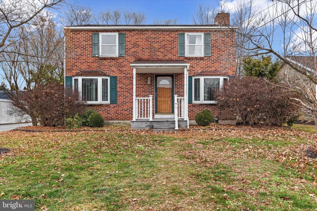 2279 MANOR RD, York, PA 17408