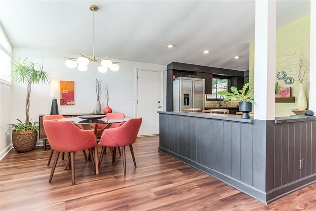 2204 W 71 Terrace, Prairie Village, KS 66208