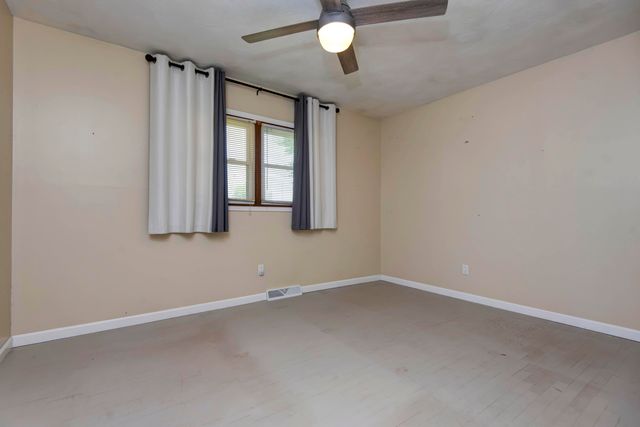 1570 E Snider Street, Springfield, MO 65803