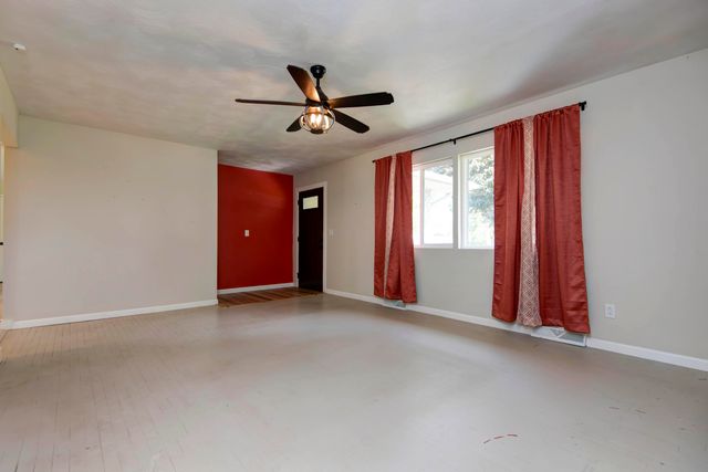1570 E Snider Street, Springfield, MO 65803