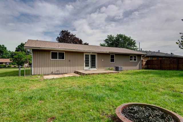 1570 E Snider Street, Springfield, MO 65803
