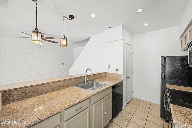 6690 E Calle Alegria Unit C, Tucson, AZ 85715