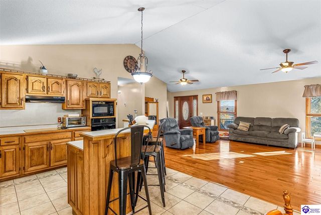 2170 Petersburg Road, Boston, KY 40107