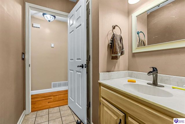 2170 Petersburg Road, Boston, KY 40107