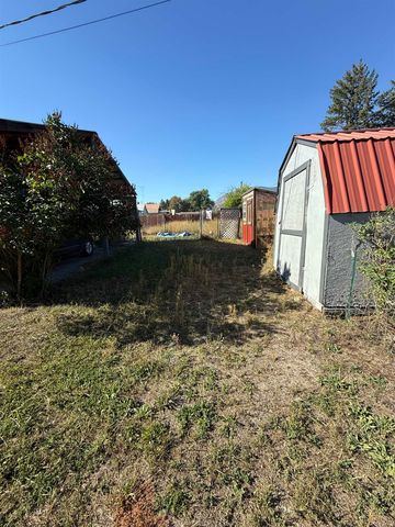 500 South Ave, Northport, WA 99157