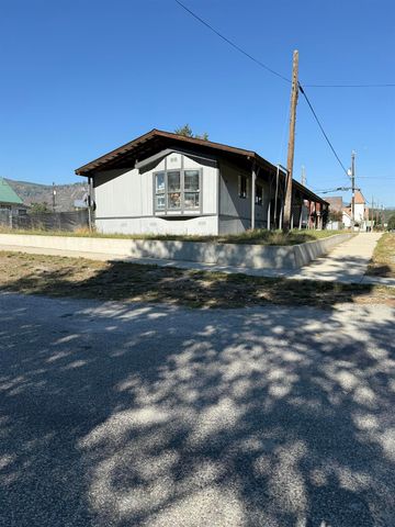 500 South Ave, Northport, WA 99157