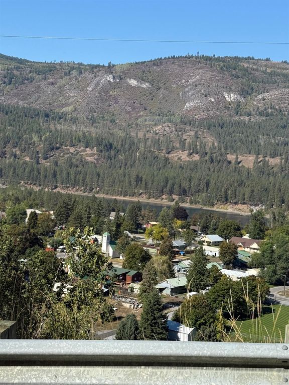 500 South Ave, Northport, WA 99157