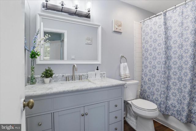 1337 SHALLOW FORD RD, Herndon, VA 20170