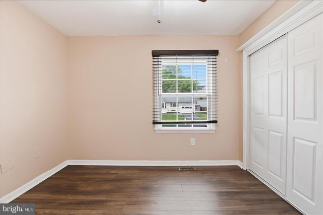 1337 SHALLOW FORD RD, Herndon, VA 20170