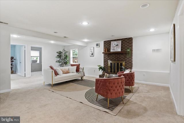 1337 SHALLOW FORD RD, Herndon, VA 20170