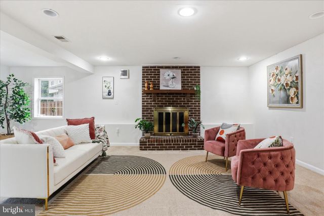 1337 SHALLOW FORD RD, Herndon, VA 20170