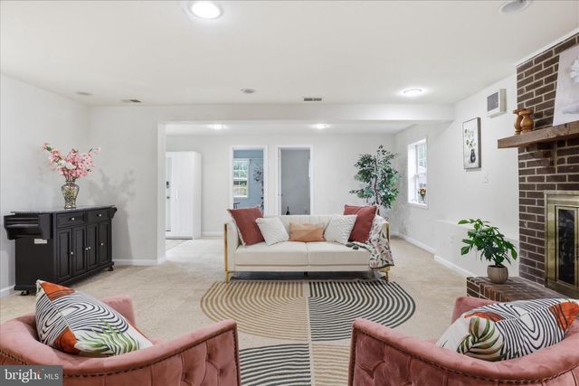 1337 SHALLOW FORD RD, Herndon, VA 20170