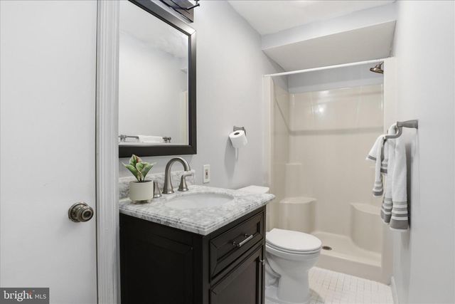 1337 SHALLOW FORD RD, Herndon, VA 20170