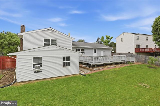 1337 SHALLOW FORD RD, Herndon, VA 20170