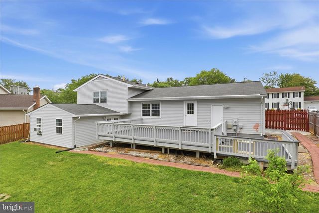1337 SHALLOW FORD RD, Herndon, VA 20170
