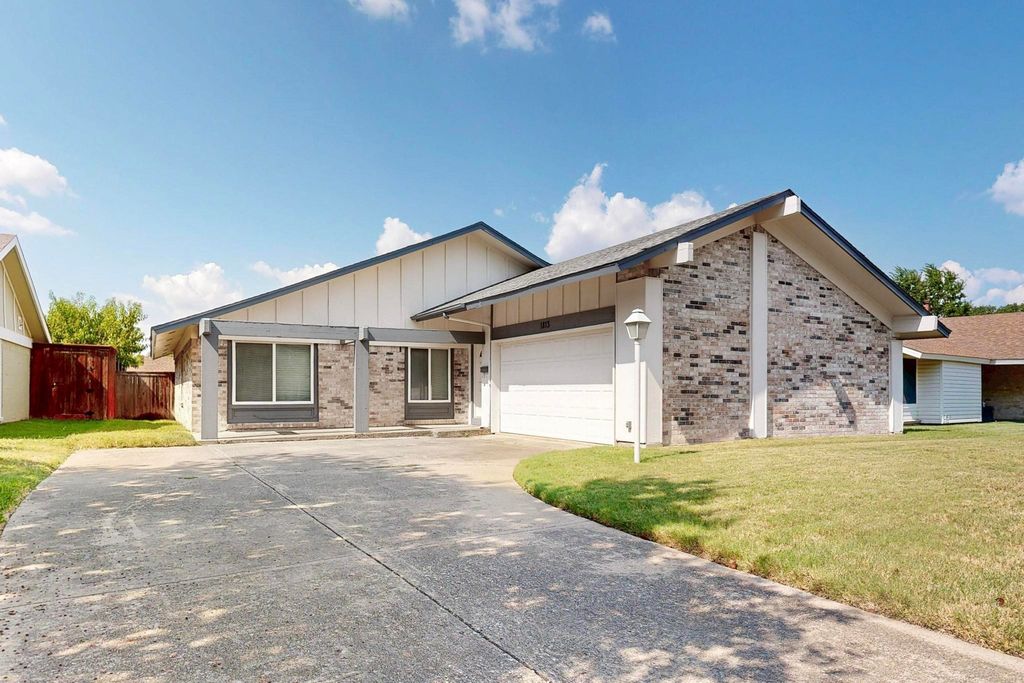 1813 Plantation Road, Garland, TX 75044