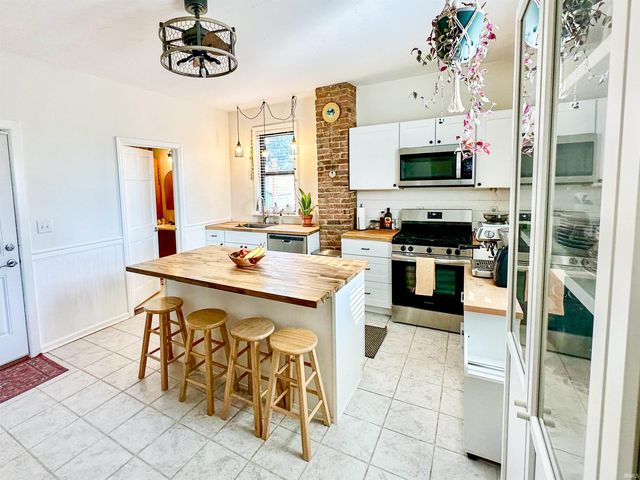 2505 Meier Road, Evansville, IN 47720