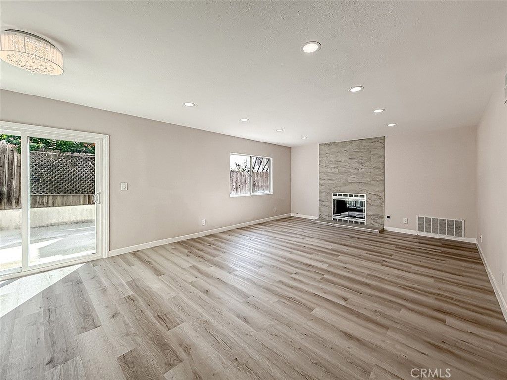 Image 11 of property listing at 12392 Carl Street, Pacoima, CA 91331