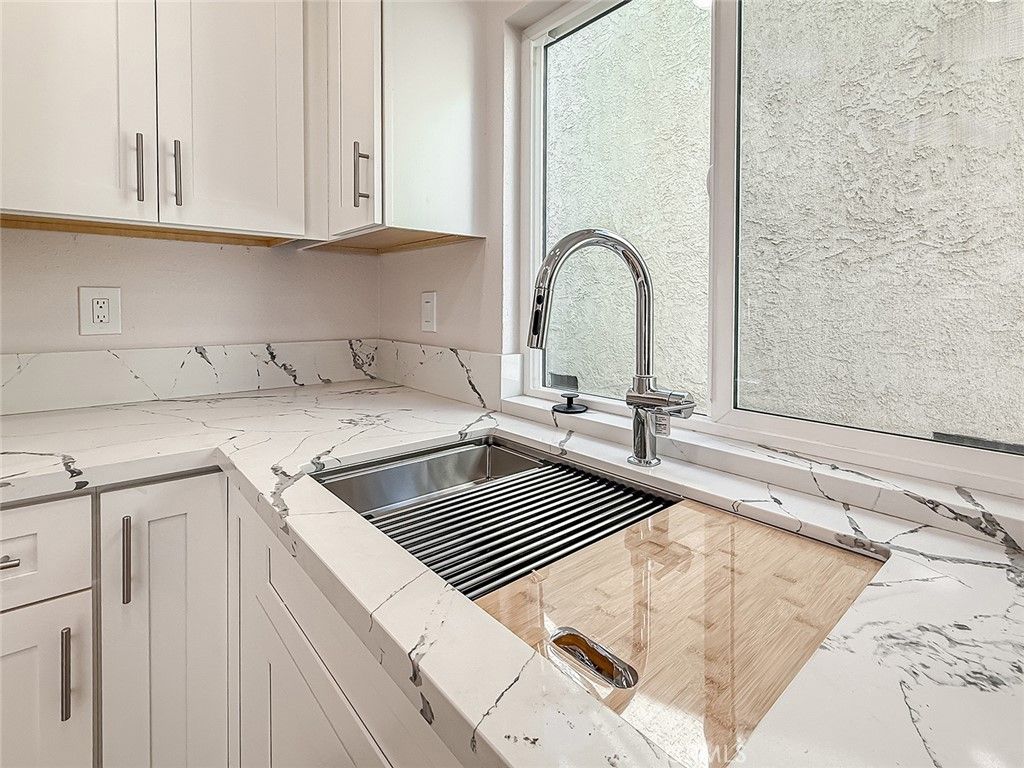 Image 20 of property listing at 12392 Carl Street, Pacoima, CA 91331