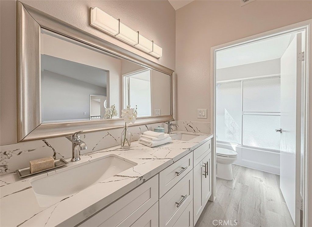 Image 31 of property listing at 12392 Carl Street, Pacoima, CA 91331