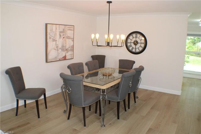 809 Palm View DR 8, Naples, FL 34110