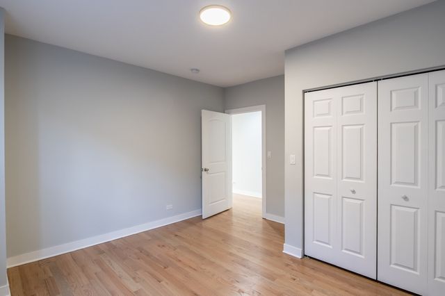 6647 S Saint Lawrence Avenue 1, Chicago, IL 60637